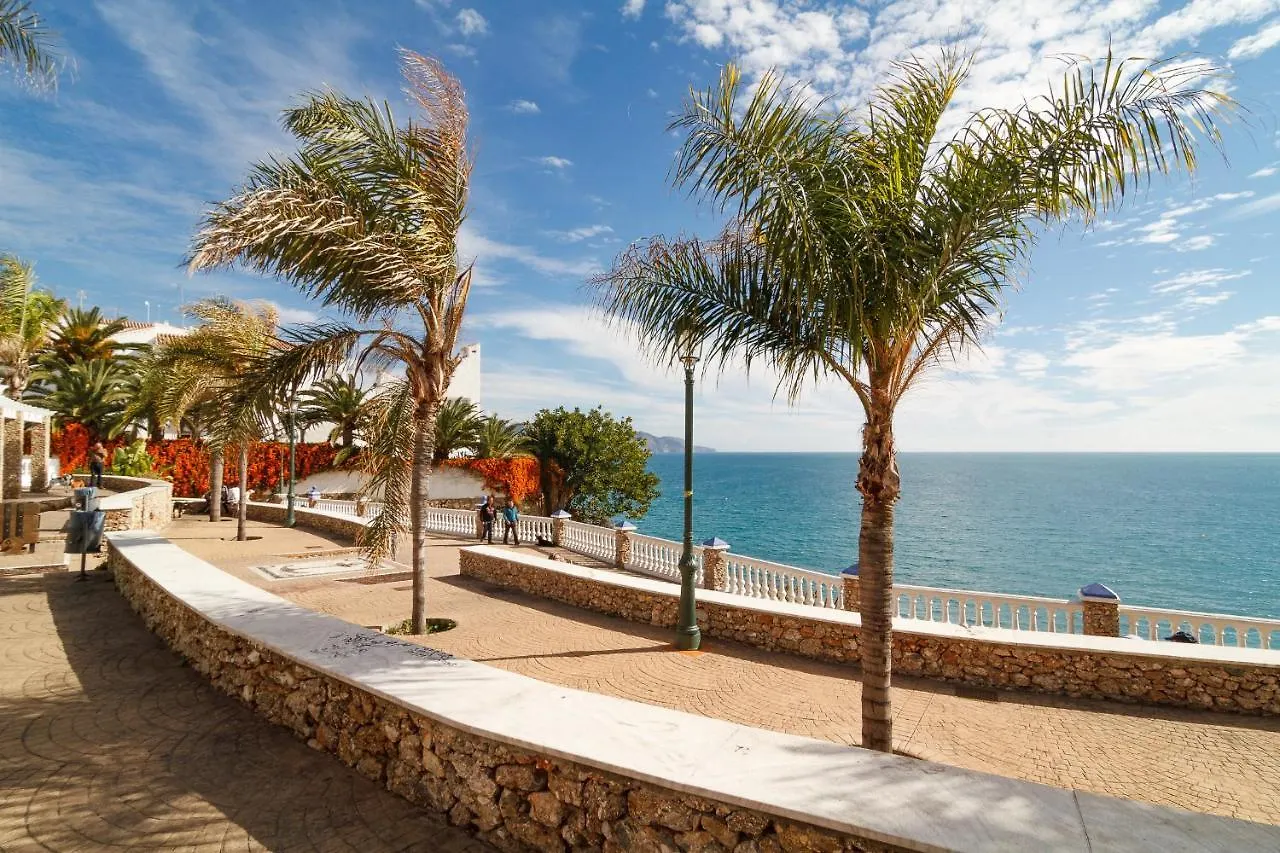 Tuhillo 2D Seaview Apartments Casasol location